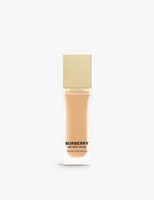 Burberry 70 Medium Warm Beyond Wear Perfecting Matte Foundation 30ml