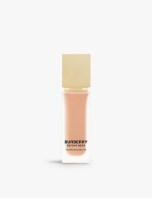 Burberry 80 Medium Cool Beyond Wear Perfecting Matte Foundation 30ml