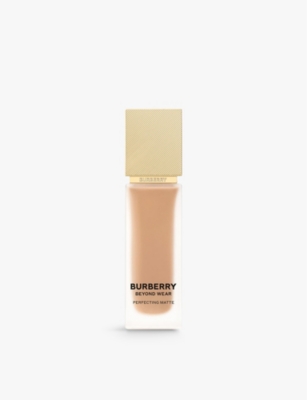 Burberry 85 Medium Cool Beyond Wear Perfecting Matte Foundation 30ml In 85 Medium Cool