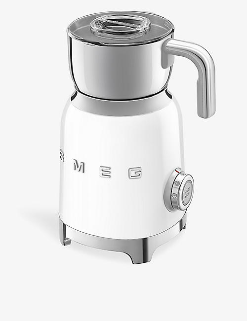 SMEG: Stainless-steel milk frother