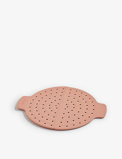 OUR PLACE: Fearless Fry perforated silicone pan
