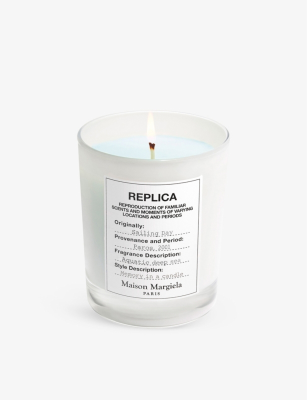 Replica Sailing Day scented candle 165g