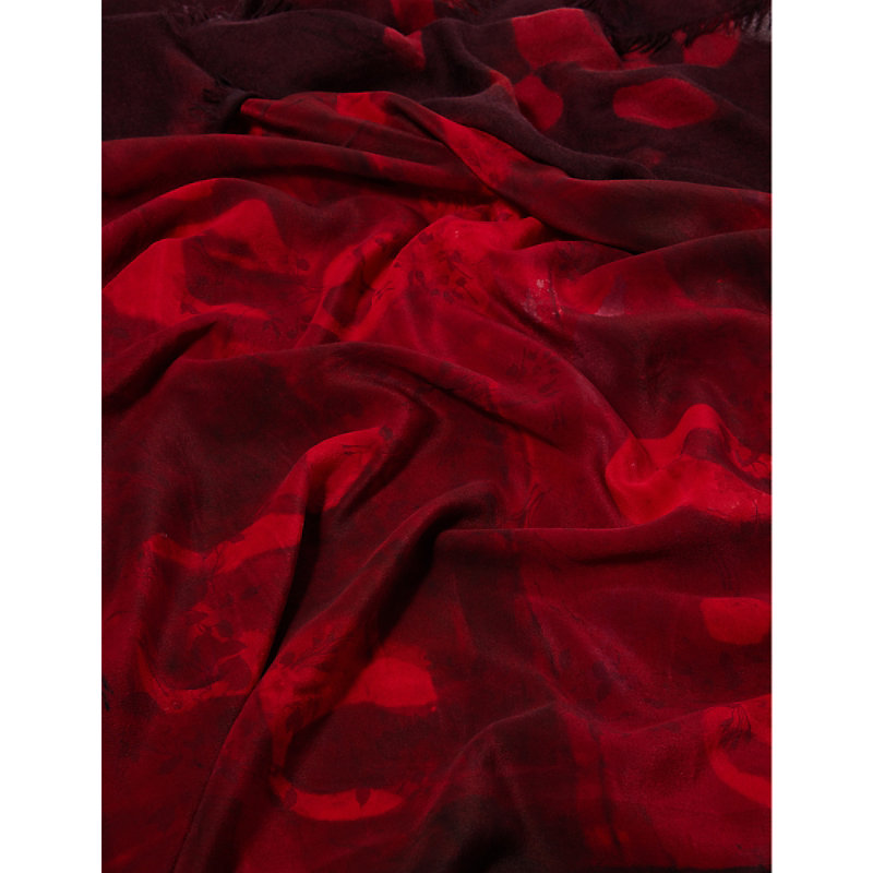 Shop Dianora Salviati Graphic-pattern Large Cashmere And Silk-blend Scarf In Red