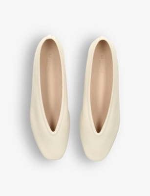 LE MONDE BERYL: Luna pointed-toe leather pumps