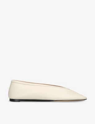 Shop Le Monde Beryl Women's White Luna Pointed-toe Leather Pumps