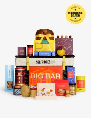 SELFRIDGES SELECTION The Festive Family hamper 16 items included
