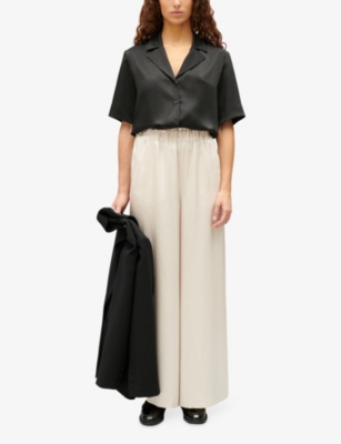 Shop Claudie Pierlot Womens Noir / Gris Notch-lapel Cropped Woven Shirt