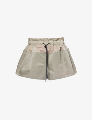 Sacai Drawstring-waistband Mid-rise Shell Shorts In L/khaki