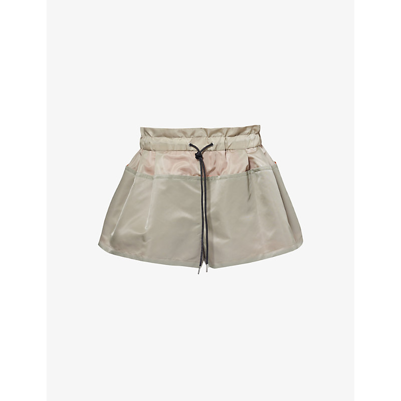 Sacai Drawstring-waistband Mid-rise Shell Shorts In L/khaki