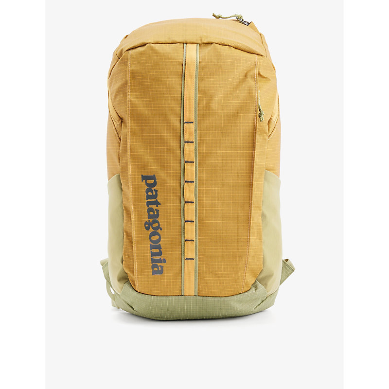 Patagonia Mens Pufferfish Gold Black Hole 25l Recycled-polyester Backpack