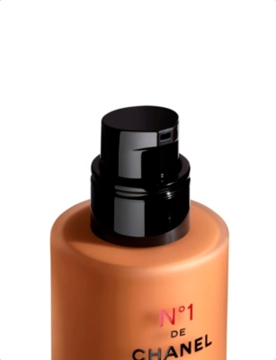 Chanel Bd111 <strong>n°1 De  Revitalizing Foundation</strong>illuminates - Hydrates - Protects 30ml In Bd111
