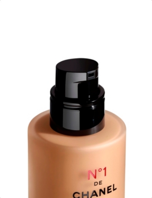 Chanel Bd61 <strong>n°1 De  Revitalizing Foundation</strong>illuminates - Hydrates - Protects 30ml In Bd61