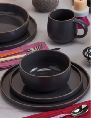 OUR PLACE: Midi ceramic plates set of four