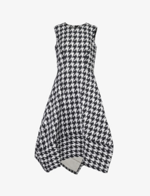 Comme Comme Des Garcons Houndstooth-pattern Asymmetric-hem Cotton-blend Woven Midi Dress In Black/white