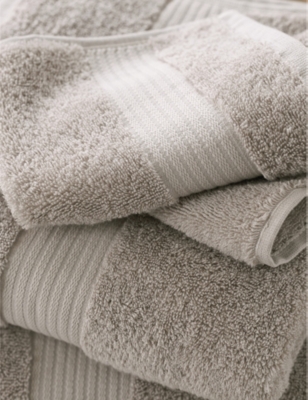 The White Company Feathergry Luxury Single-border Egyptian-cotton Hand Towel In Feathergry