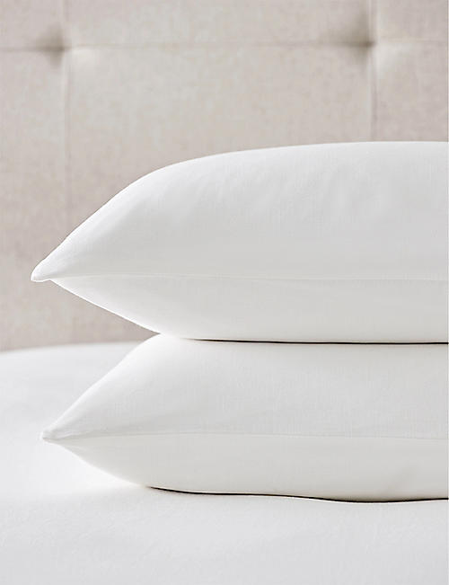 THE WHITE COMPANY: Freja leaf-embroidered linen-blend pillowcase