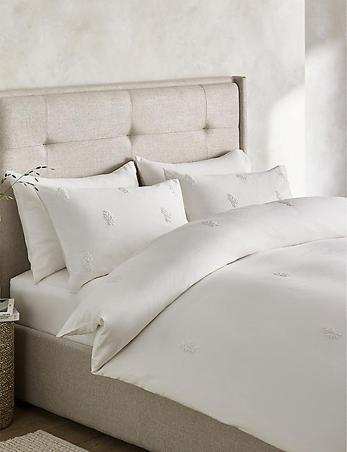 THE WHITE COMPANY: Freja Classic leaf-embroidered linen-blend pillowcase