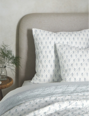 THE WHITE COMPANY: Isla block-print reversible medium cotton cushion cover 50cm x 50cm