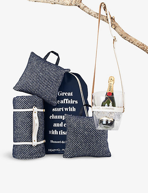 HEATING & PLUMBING LONDON: The Yacht Club The Ultimate waterproof-backing picnic toolkit