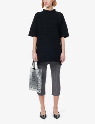 Shop Issey Miyake Ribbed Relaxed-fit Knitted Top In Black