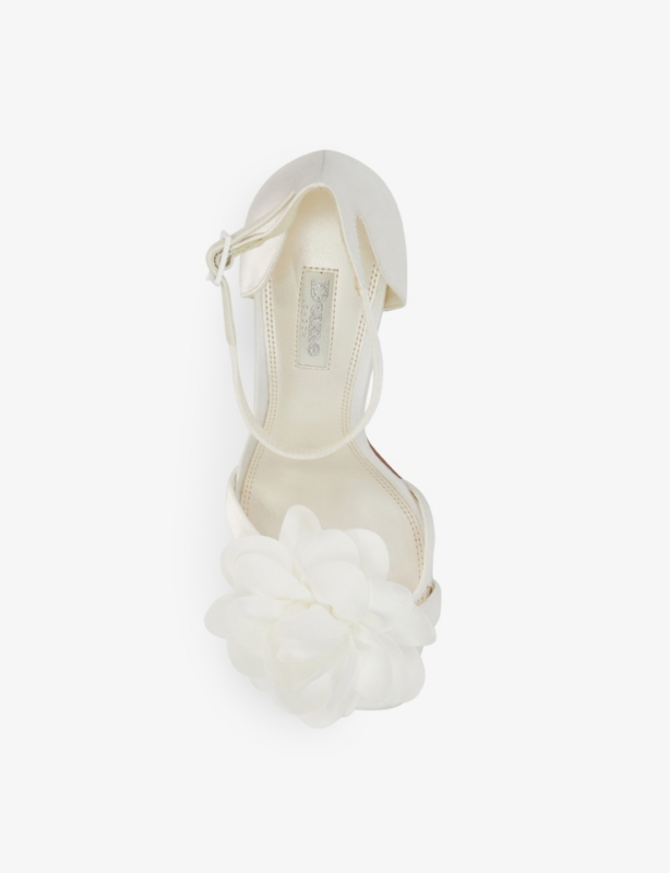 Memorise bridal floral-lace court shoes