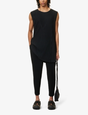 ISSEY MIYAKE HOMME PLISSE ISSEY MIYAKE MEN'S 15-BLACK PLEATED TAPERED-LEG REGULAR-FIT KNITTED TROUSERS 