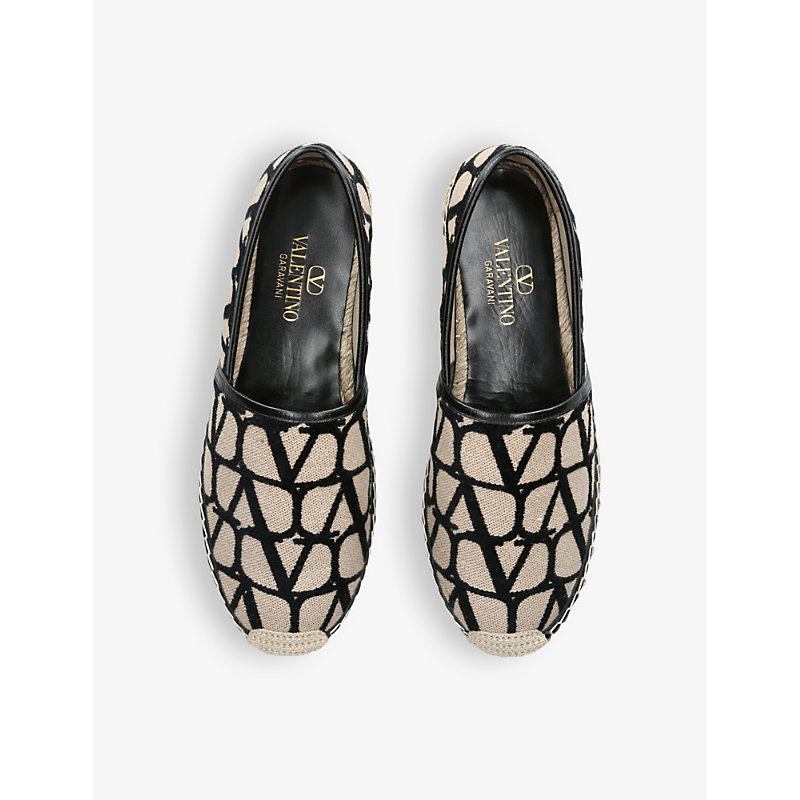 Shop Valentino Toile Iconographe Woven Low-top Espadrilles In Beige Comb