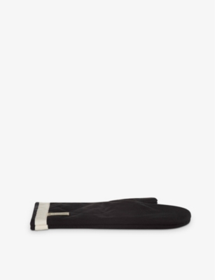 Le Creuset Black Logo-label Cotton Oven Mitt In Black