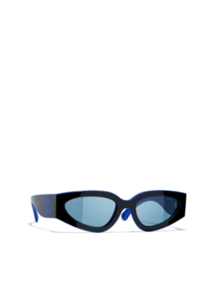 CHANEL: Cat-eye frame sunglasses