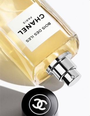 Shop Chanel Bois Des Iles Les Exclusifs De - Eau De Parfum In Na