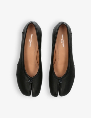 Maison Margiela Tabi Ballerina Shoes In Black