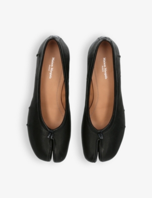 Shop Maison Margiela Tabi Ballerina Split-toe Leather Heeled Shoes In Black