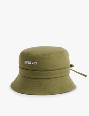 Shop Jacquemus Womens  Le Bob Gadjo Brand-plaque Cotton Bucket Hat In Khaki