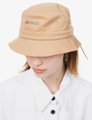 Shop Jacquemus Womens Beige Le Bob Gadjo Brand-plaque Cotton Bucket Hat