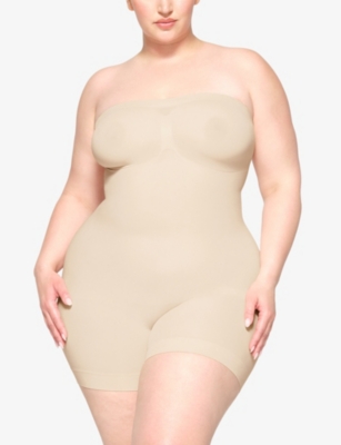 Skims Seamless Sculpt Strapless Shortie Bodysuit In Clay In Sand
