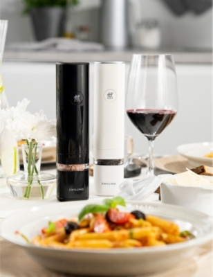 Zwilling J.a. Henckels Zwilling J.a Henckels Black Efinigy Electric Spice Mill 21cm In Black