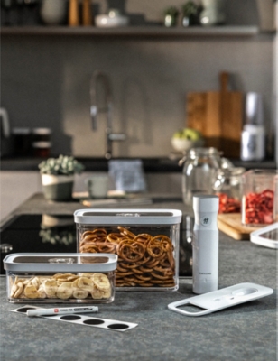 ZWILLING J.A. HENCKELS WHITE/CLEAR FRESH & SAVE VACUUM CUBE SET OF SIX 