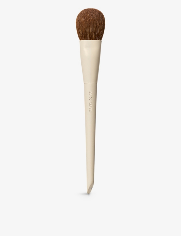 Morphe x Ariel A58 contour brush