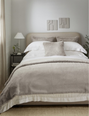 THE WHITE COMPANY: Super-soft faux-fur throw 140cm x 200cm