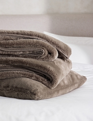 THE WHITE COMPANY: Super Soft Large Faux-Fur Throw
