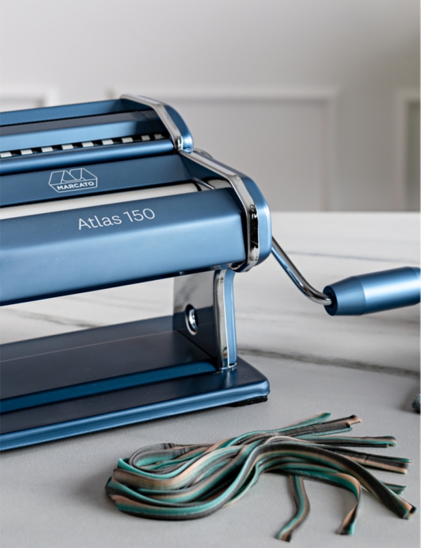 Atlas 150 anodised-aluminium pasta maker