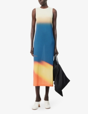 Shop Issey Miyake Light Leak Gradient-pattern Jersey Maxi Dress In Terracotta Hued