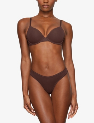 Skims Fits Everybody Strapless Bra In Cocoa