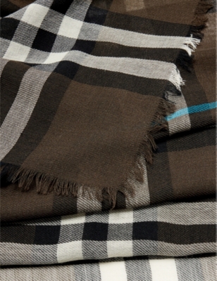 Burberry Womens Snug Checked Frayed-trim Wool Scarf In Snug