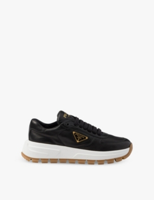 Prada Sneakers Mit Triangel-logo In Black