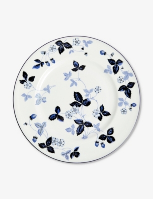 WEDGWOOD: Wild Strawberry bone-china plate 27cm