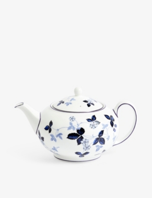 WEDGWOOD: Wild Strawberry floral-print bone-china teapot 800ml