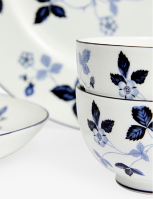 Wedgwood Wild Strawberry Inky Blue 15-piece Bone-china Dinnerware Set