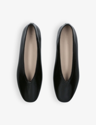 LE MONDE BERYL: Luna pointed-toe patent-leather pumps