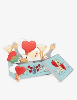 BISCUITEERS: Engagement hand-iced biscuits tin 130g